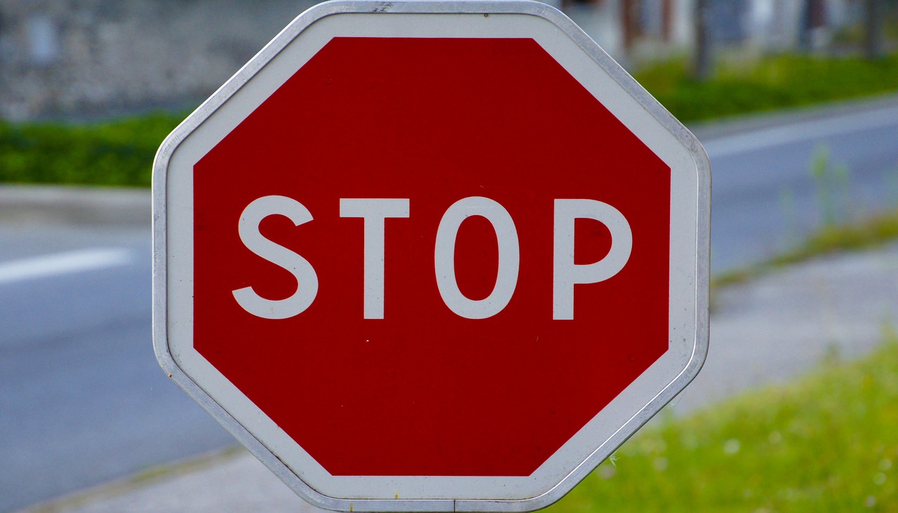 photo d'un panneau stop